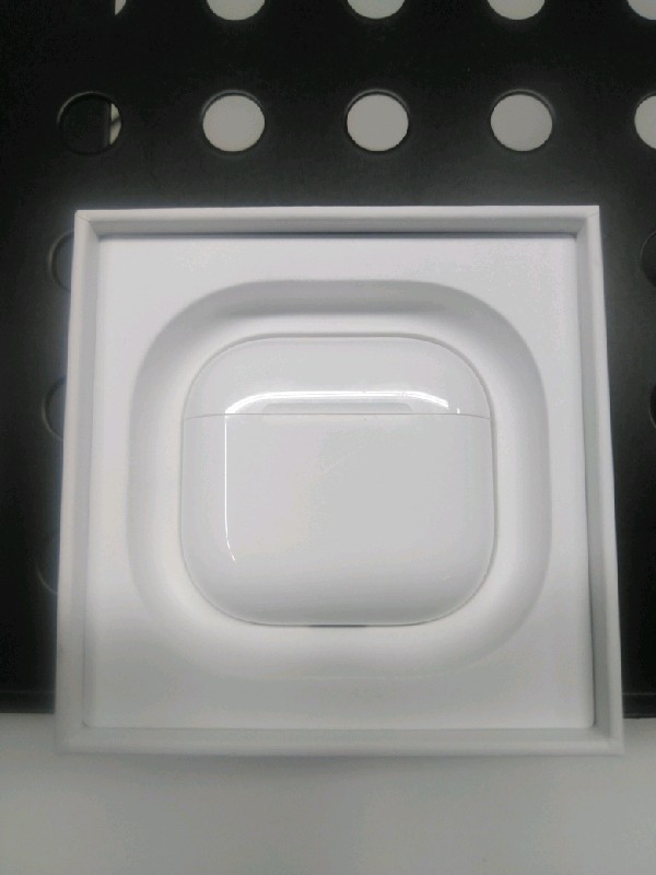 Apple AirPods 4 ‎‎MXP63LL/A Earbuds White Bluetooth Active Noise Cancellation