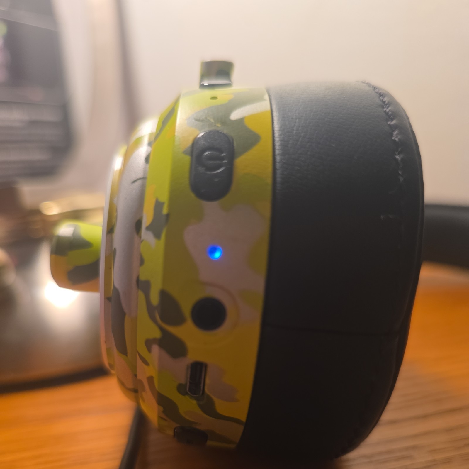 Rand McNally Yellow Camo Premium 2-1 Headphones ClearDrive