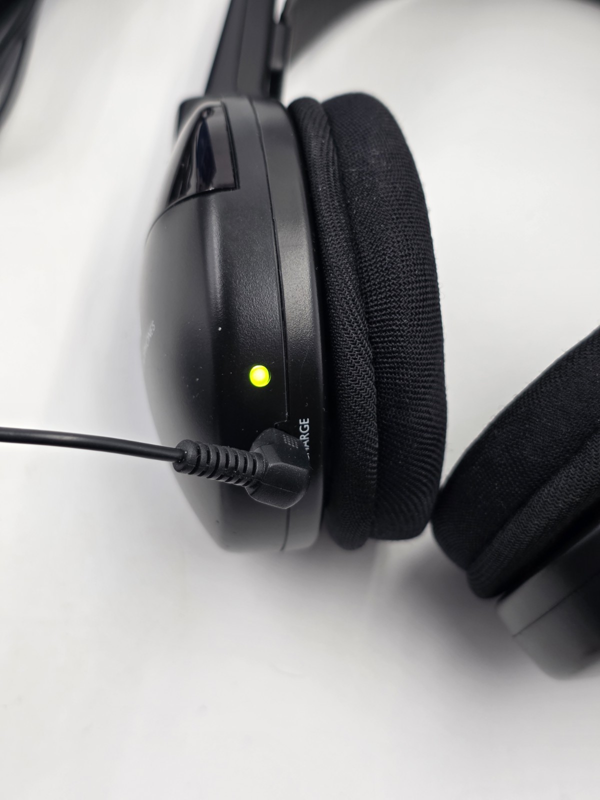 RCA Infrared Wireless Headphones WHR120RS Complete in Box Lightweight Adjustable