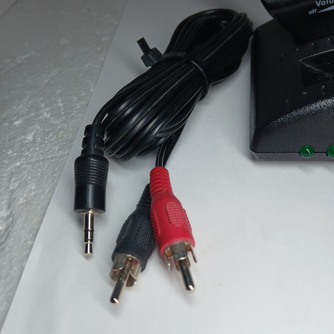 TV Ears Analog Wireless Headset System Black New Battery New Foam Ear Tips