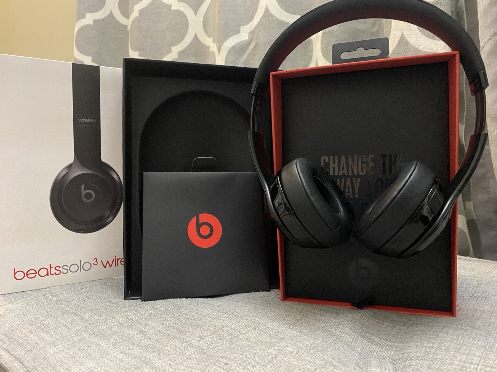 Beats by Dr. Dre Solo3 Over the Ear Headphone – Gloss Black