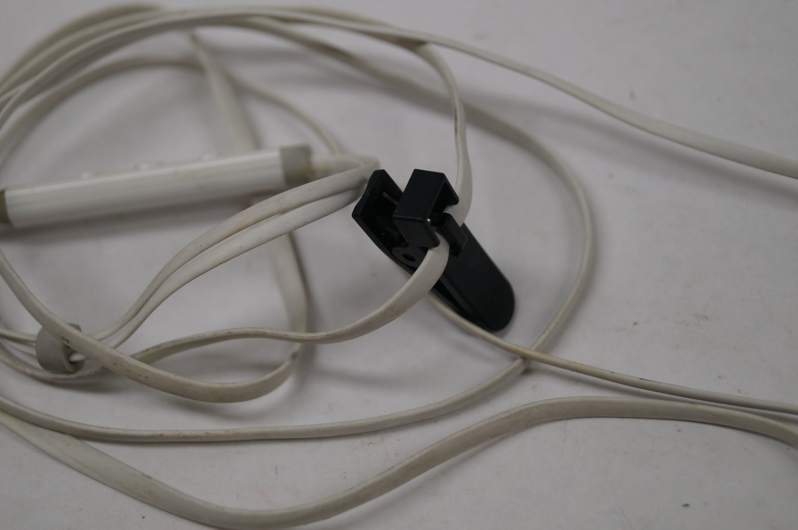 KLIPSCH Wired Earbuds in Ear Model Unknown White WORKING D321