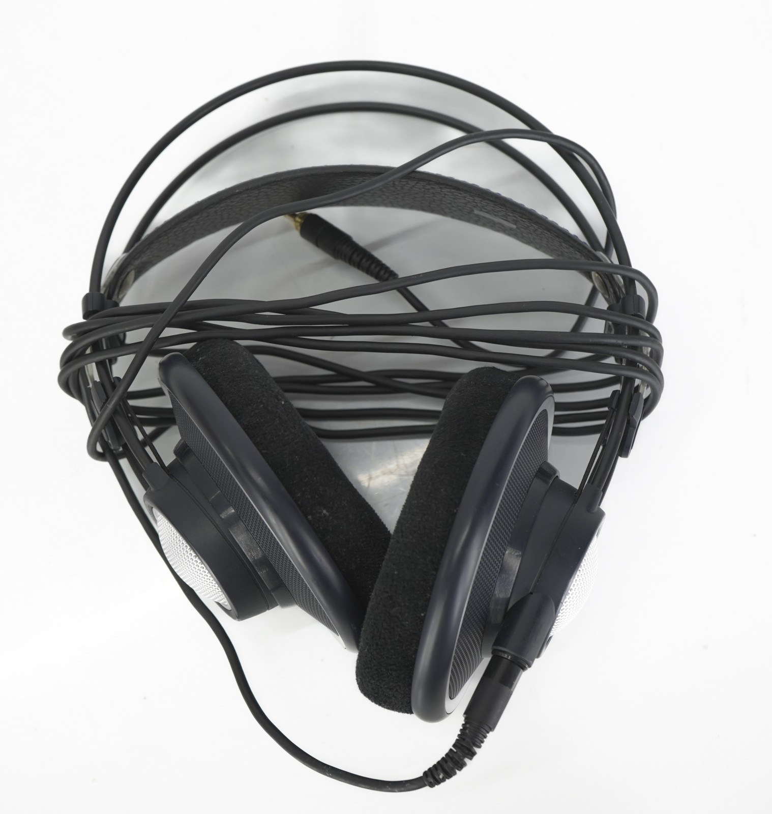 AKG K 701 Ultra Reference Class Stereo Headphone – ISSUE – Audiophile Open Back