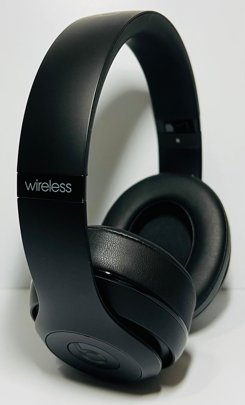 Beats Studio Wireless Over-Ear Headphones Bluetooth MATTE BLACK USED, NEW PADS