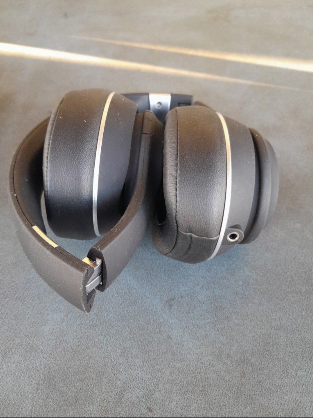 Tribit XFREE Tune Bluetooth Over The Ear Headphones w/Hardcase & Charging Cable.