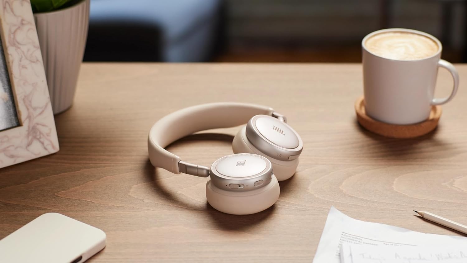 JBL LIVE 680 NC On-ear headphones / Champagne Gold / JBL LIVE680NCCPG New