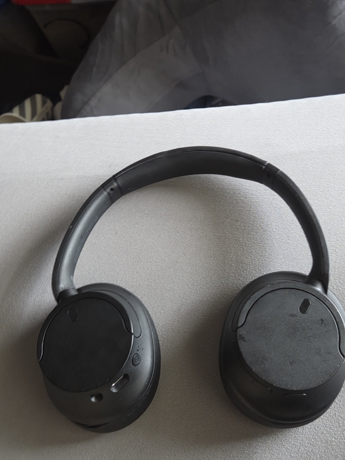 Sony WH-CH720N Wireless Over-Ear Headphones – Black VGUC