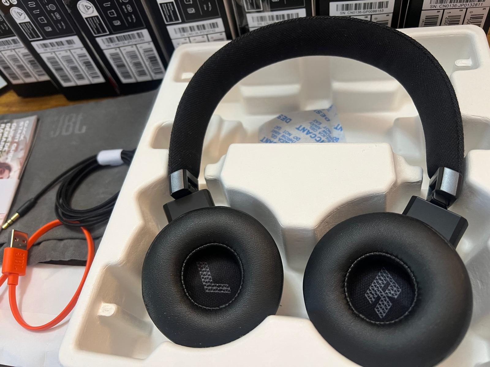 JBL Live 675NC True Adaptive Noise Cancelling Bluetooth Headphones