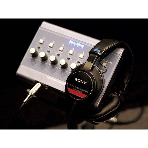 SONY MDR-CD900ST Studio Monitor Stereo Headphones For Professionals NEW