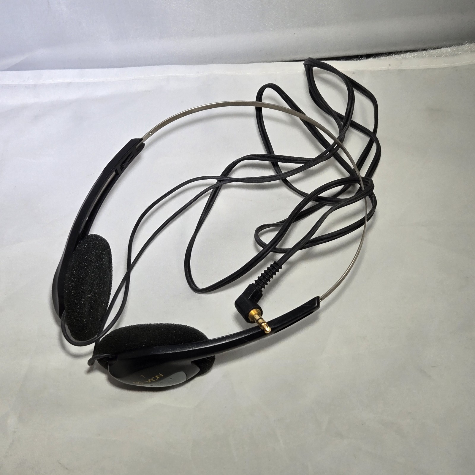 Vintage RadioShack NOVA-35 LIGHTWEIGHT STEREO HEADPHONES 33-1100