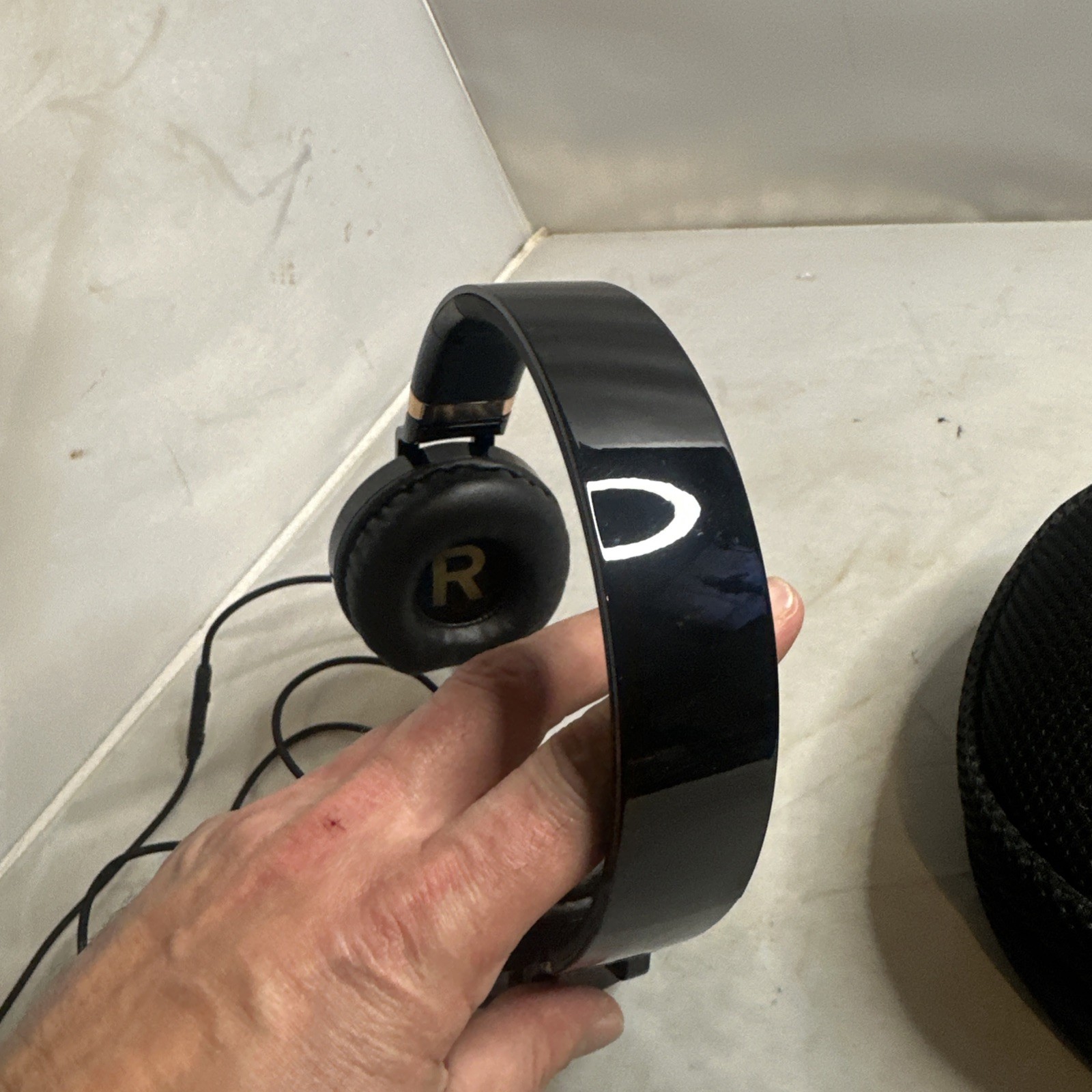 Picun C60 Wired On-Ear Headphones with Mic & Volume Control Noise Isolating