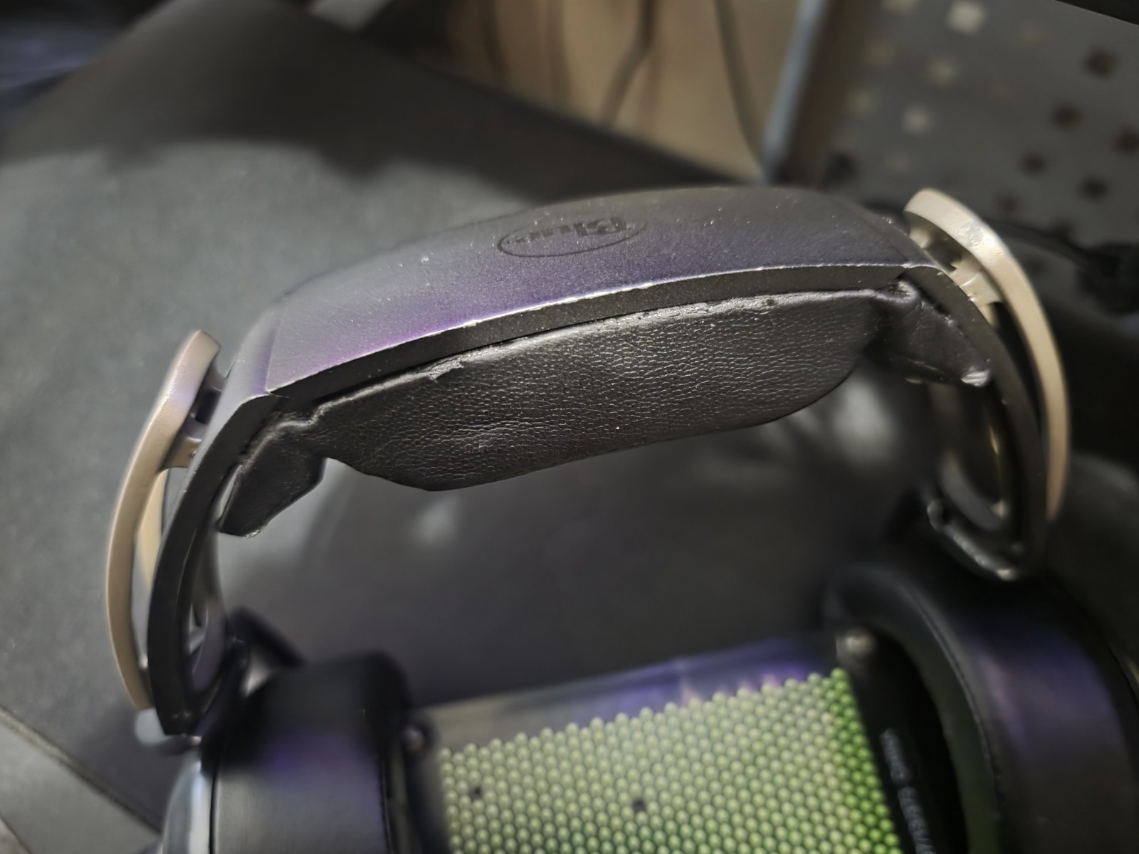 Blue SADIE Over-Ear Closed-Back Headphones – Hi-Fi/Studio, Built-in Amp