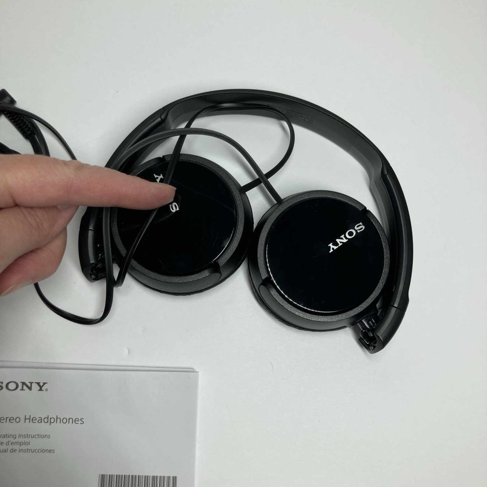 Sony MDR-ZX110 On-Ear Wired Headphones, Black Stereo Headphones 2021 in box