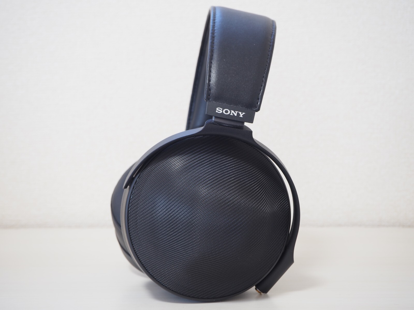 [Excellent] SONY MDR-Z1R Over-ear Stereo Headphones Japan With Cable Tested