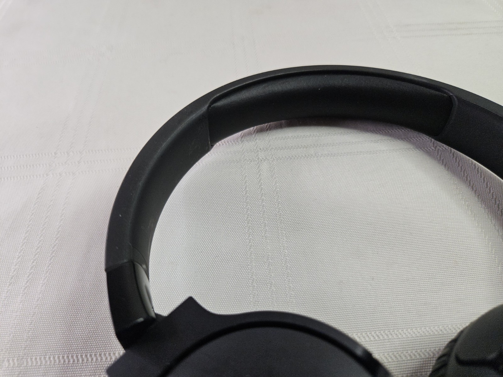 JBL Tune 670NC Wireless On-Ear Headphones with Adaptive Noise Cancelling – Black