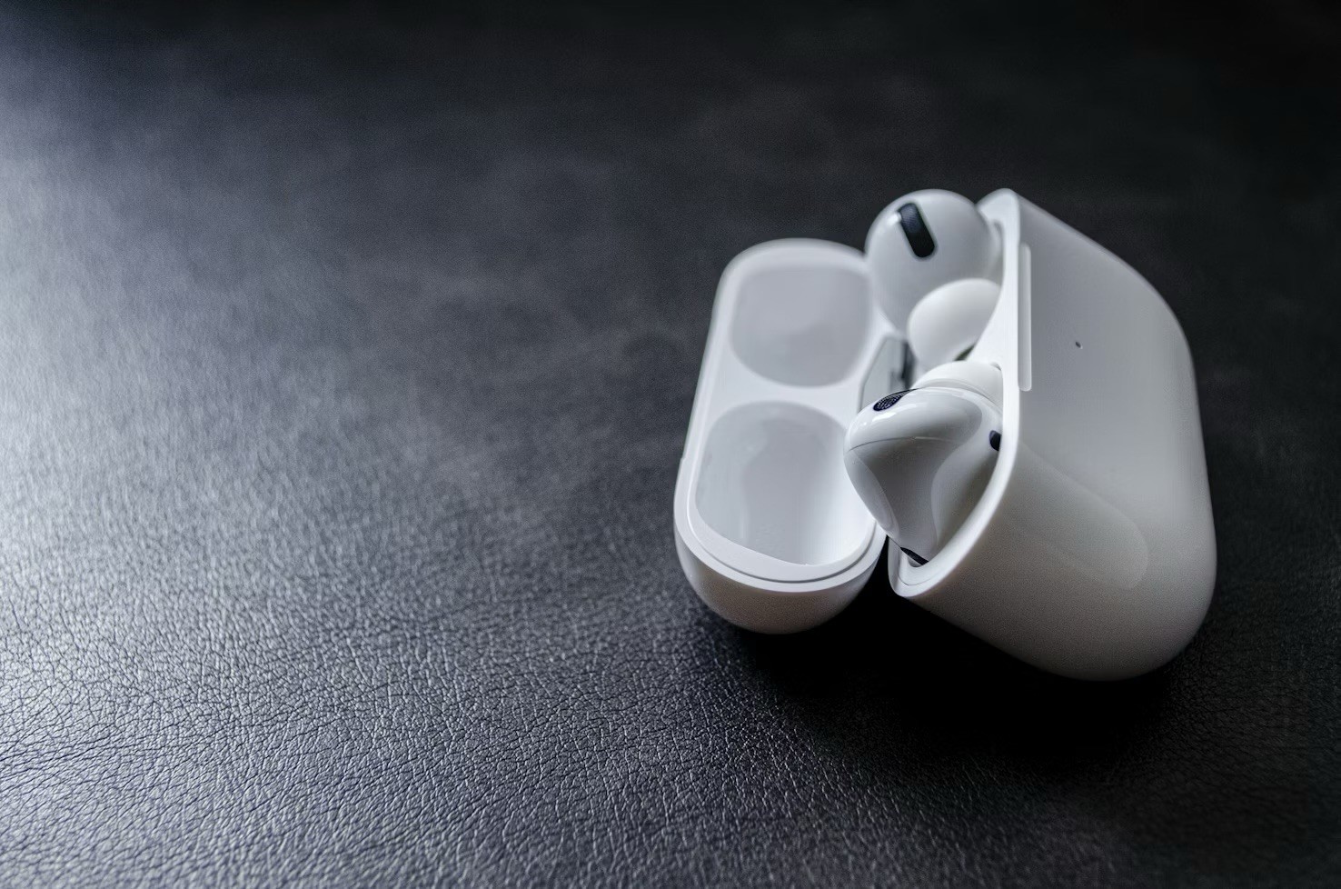 Wireless Earbuds Pro Style Bluetooth Headphones w/ Charging Case New