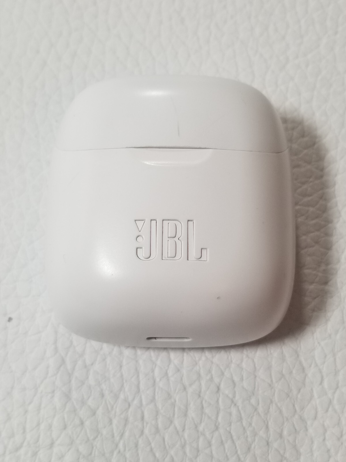 JBL Tune 225TWS True Wireless Earbud Headphones Bluetooth 25H Battery White