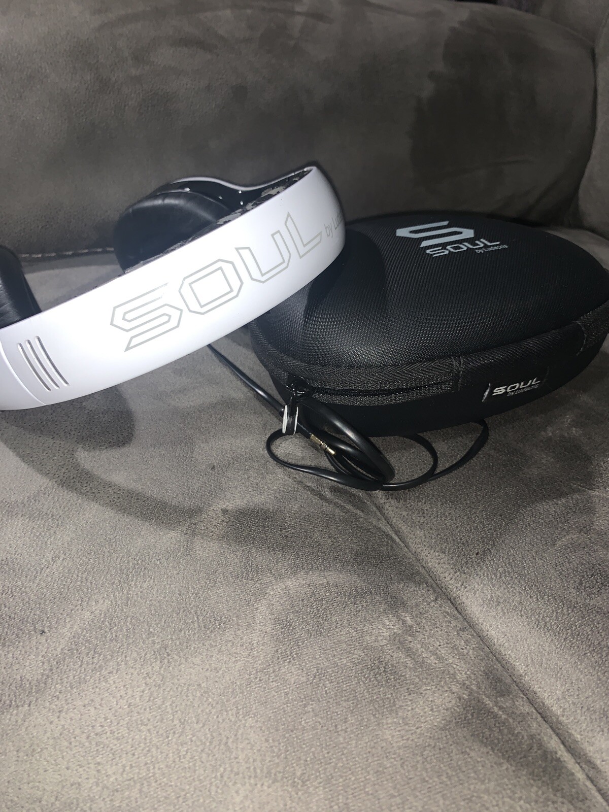 Soul By Ludacris Noise Canceling Headphones Black/White