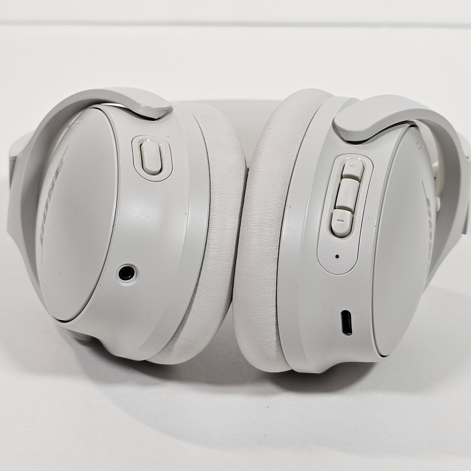 Bose Headphones QuietComfort 45 Bluetooth Wireless Noise Cancelling Smoke White
