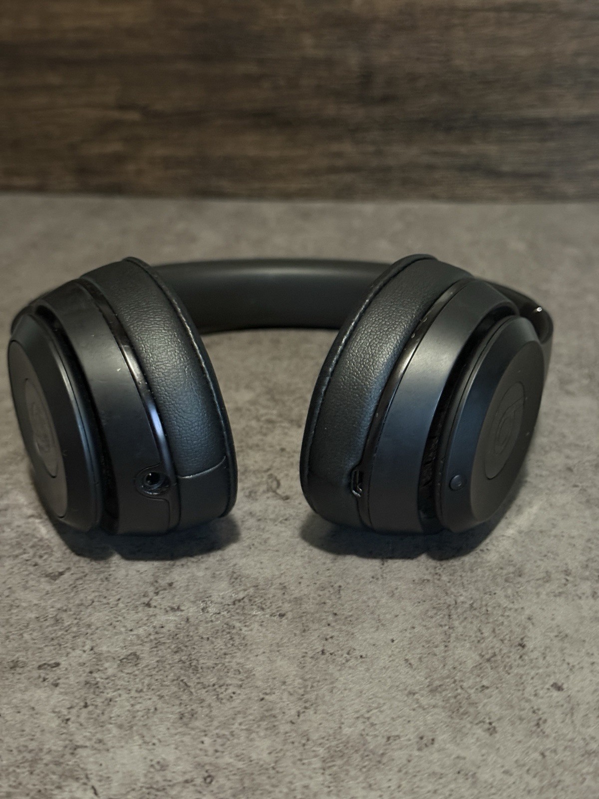Beats by Dr. Dre Solo3 Wireless Headphones Matt Black Used Great Condition