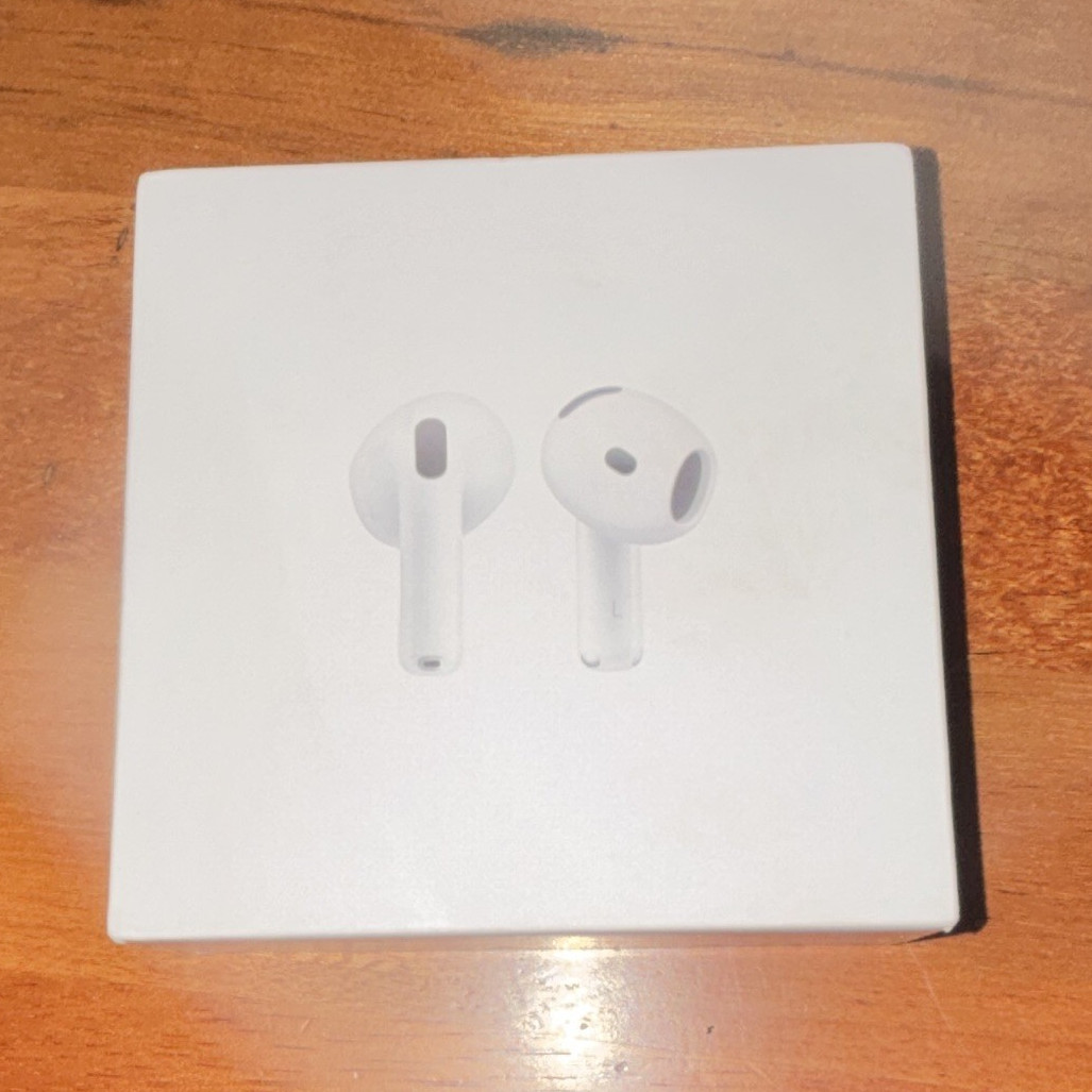 Apple AirPods 4 White In-Ear Bluetooth Wireless Earbuds ANC MXP63LL/A