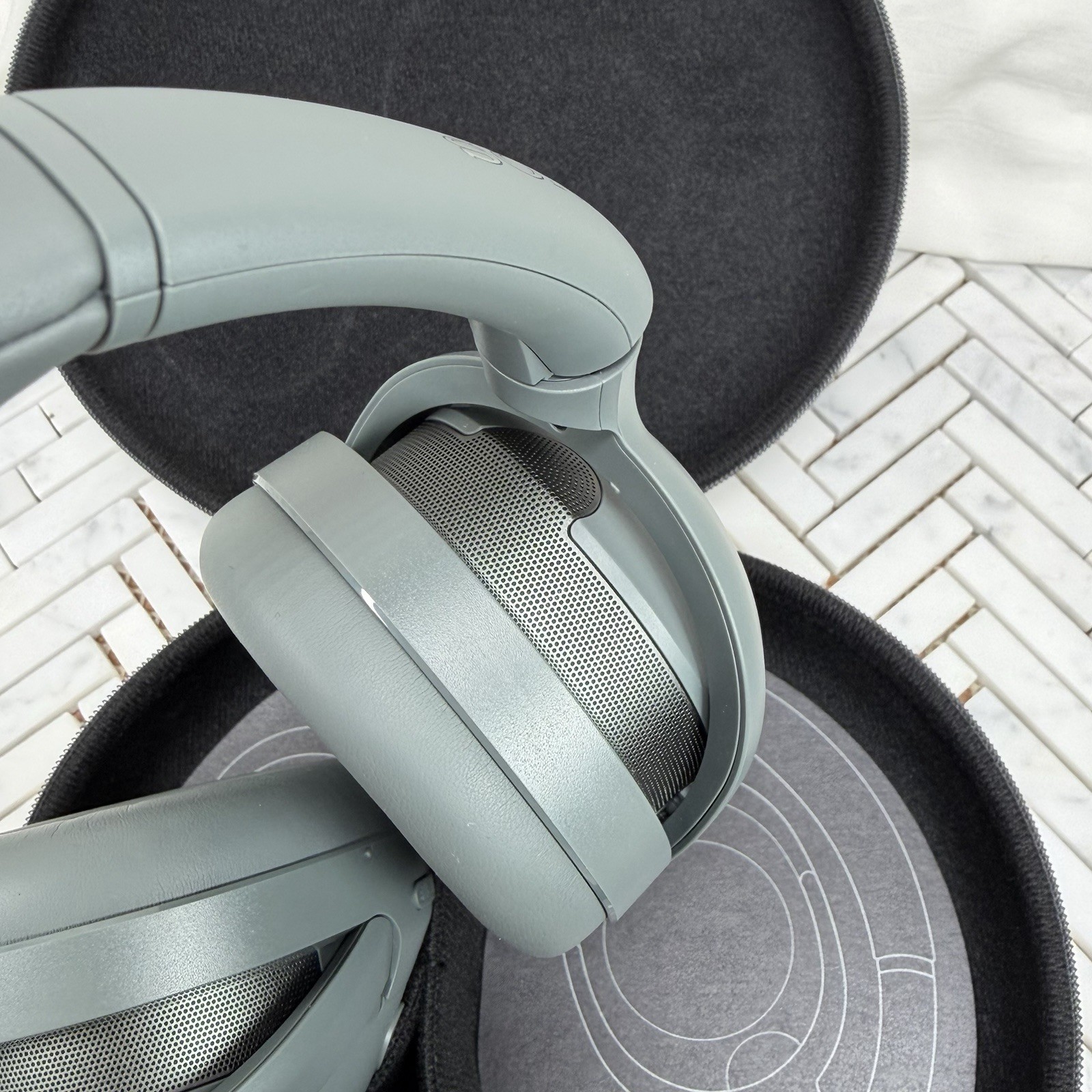 Sony ULT WEAR 900N Wireless Noise Canceling Bluetooth Headphones – Forest Gray