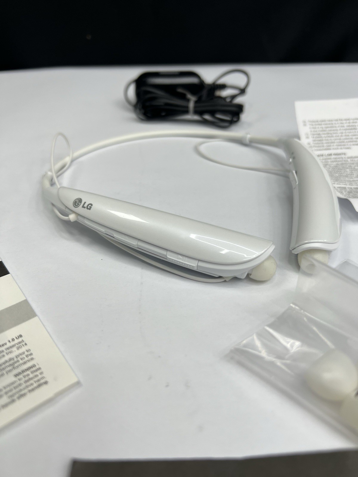 LG TONE PRO Wireless Stereo Headset HBS-750 White MINT!