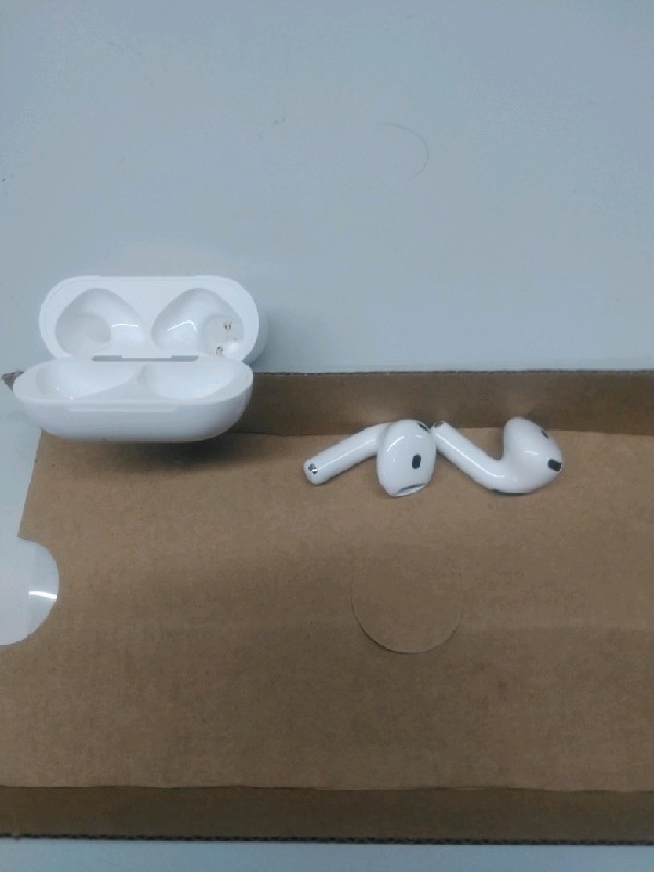Apple AirPods 4 ‎‎Wireless Earbuds White Bluetooth with USB-C Charging Case