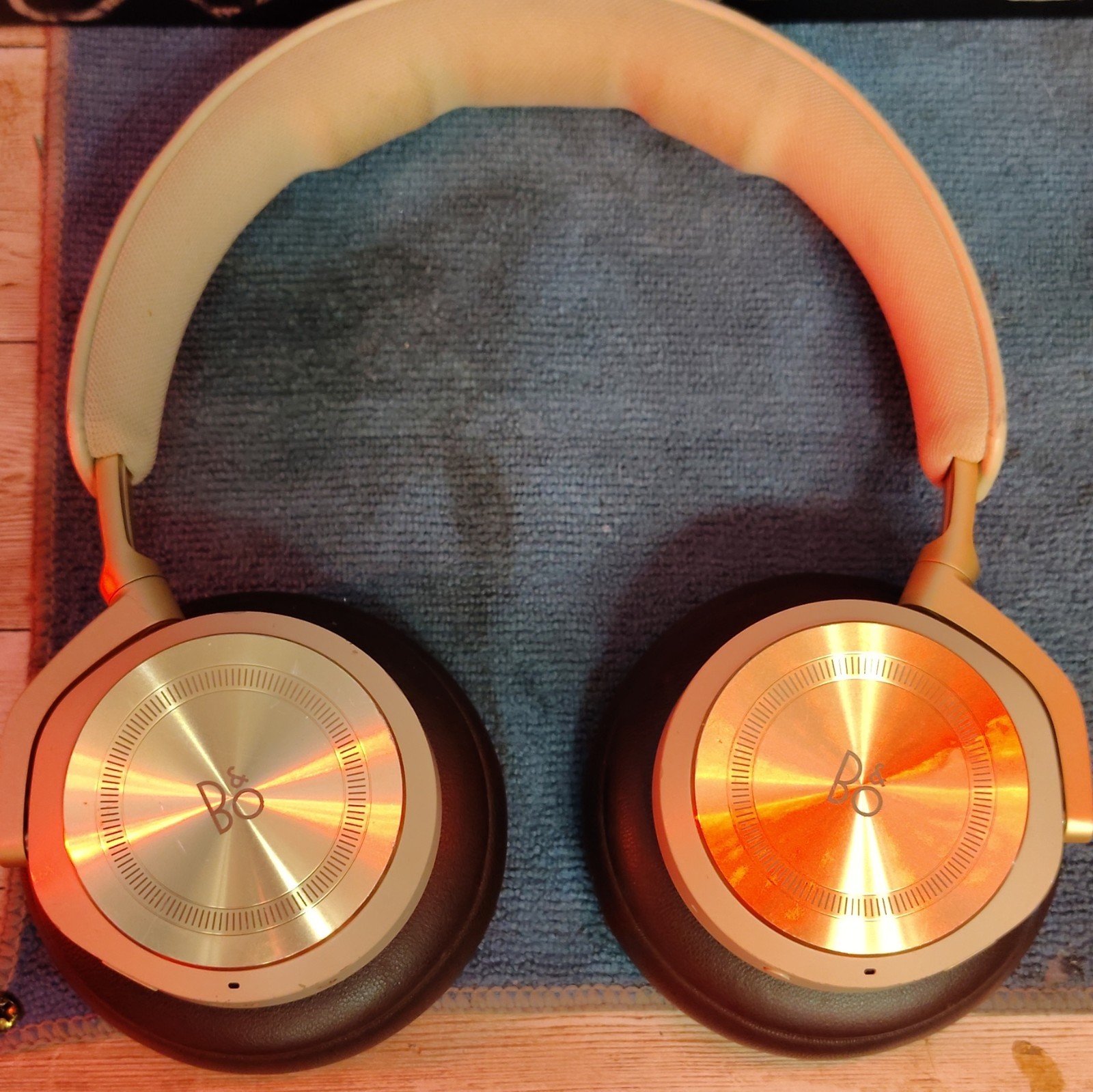 Bang & Olufsen Beoplay HX Headband Headphones Gold Brown Bluetooth USB-C 3.5mm