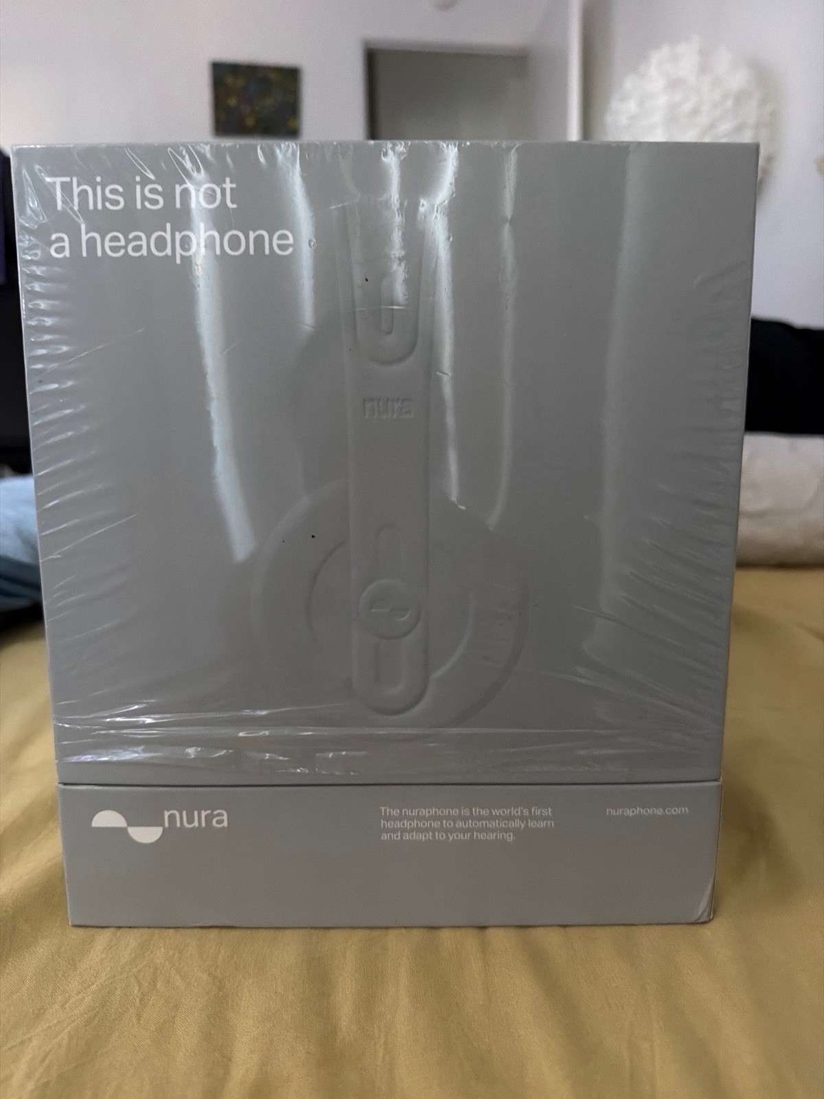 nura Nuraphone Over-Ear Headphones Black/Gray Headband w/ Case Box