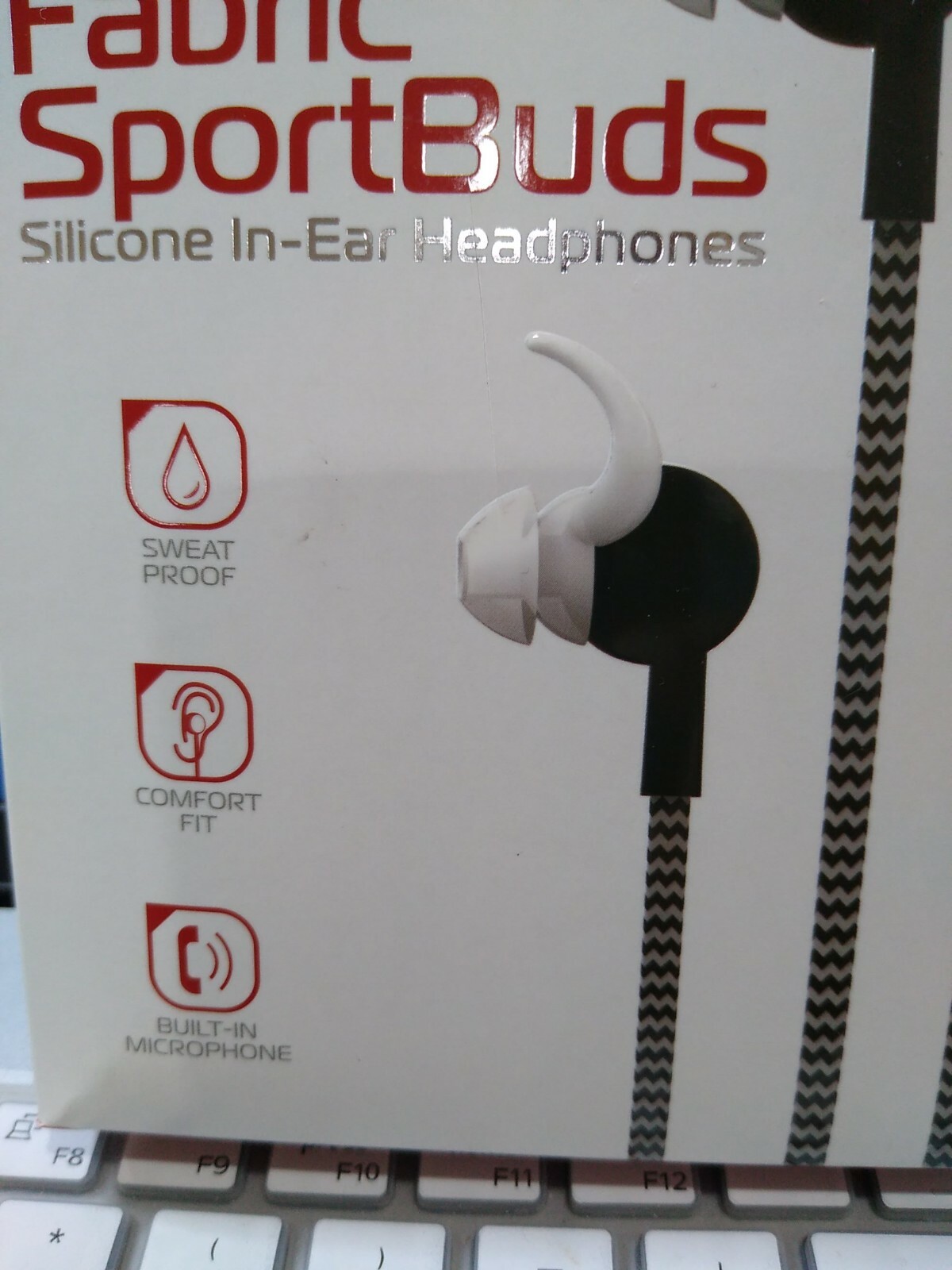 Brand New TZUMI Fabric In-Ear Earbuds w/2 extra Pairs Silicone Tips – FREE ship
