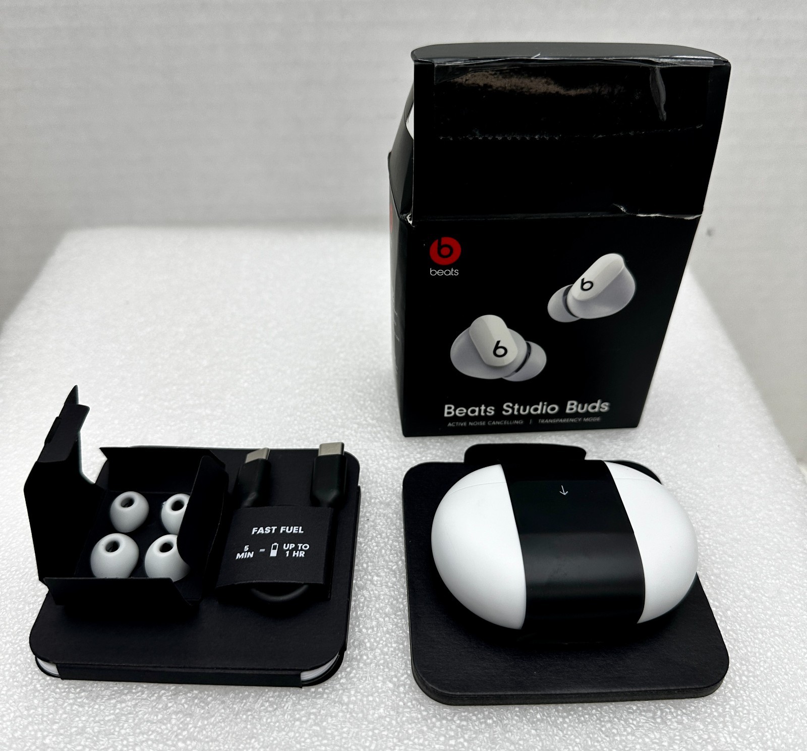 Beats Studio Buds Active Noise Cancelling Earbuds White Good Used