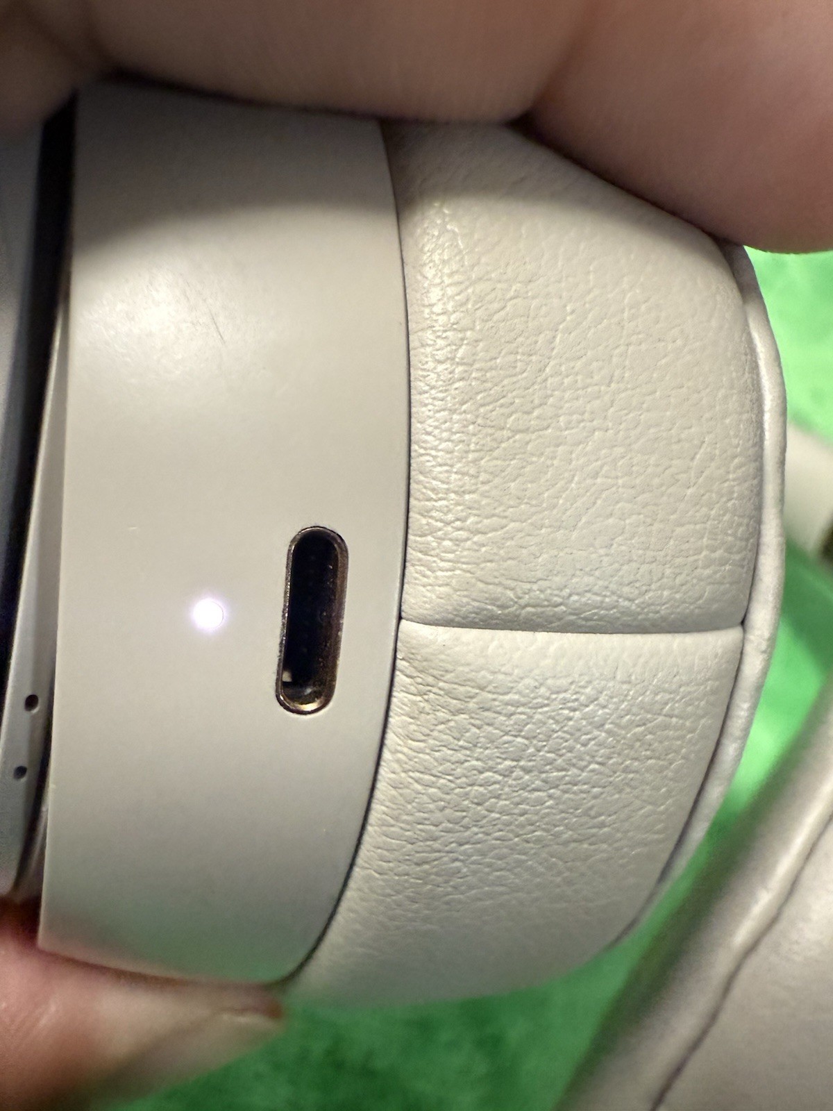 Beats Solo Pro Wireless Headphones A1881 Tested Working