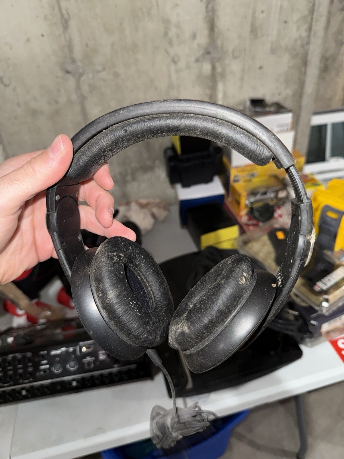 Sennheiser HD 205 Headphones Black and Silver Color