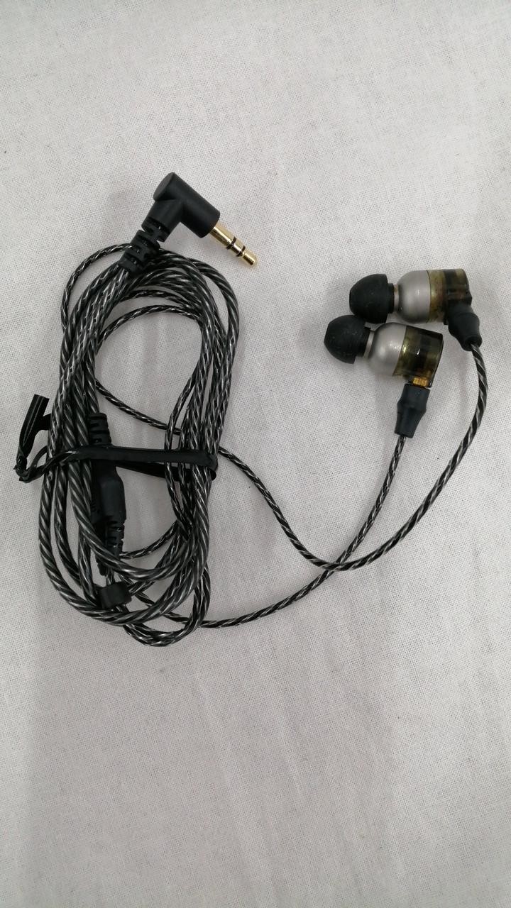INTIME Earphones Detachable Cable No Accessories, Model Unknown