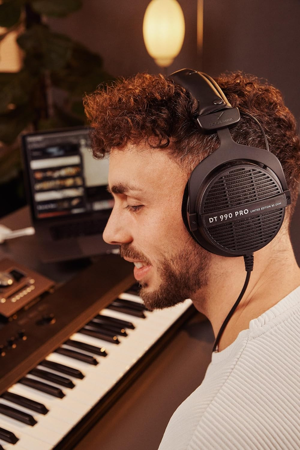 DT 990 PRO 250 Ohm – LIMITED EDITION (Black, Straight Cable)