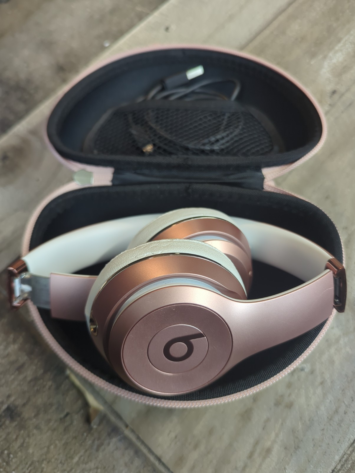 Beats by Dr. Dre Beats Solo3 Wireless On-Ear Headphones – Rose Gold