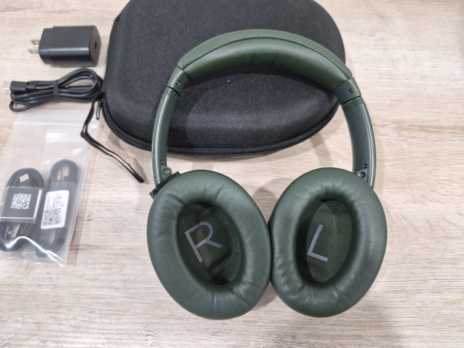 Bose QuietComfort Wireless Noise Cancelling Headphones – Green (Excellent)