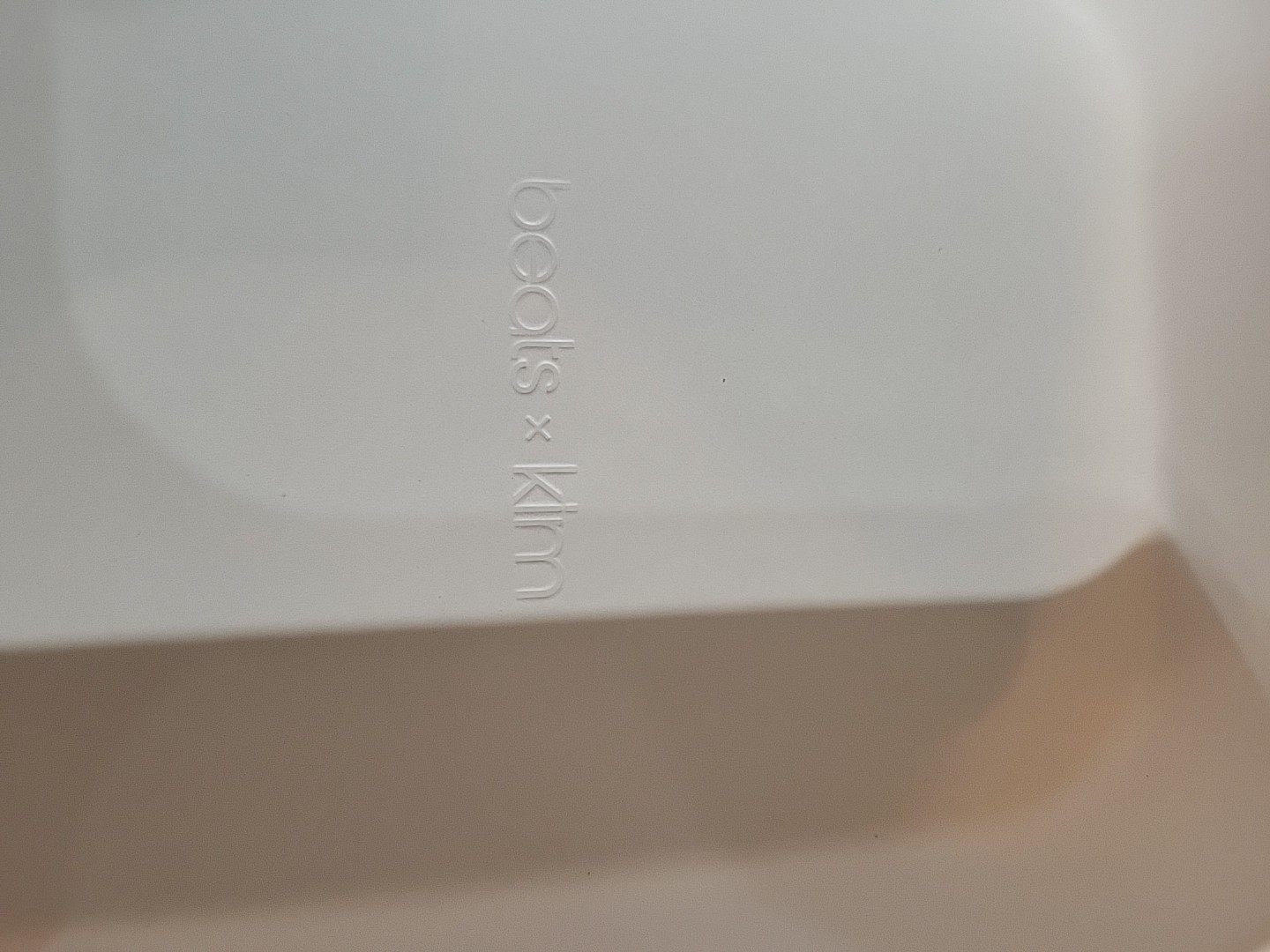 Beats Studio Pro Wireless Headphones Beats x Kim Dune Tan A2924 w/ Case