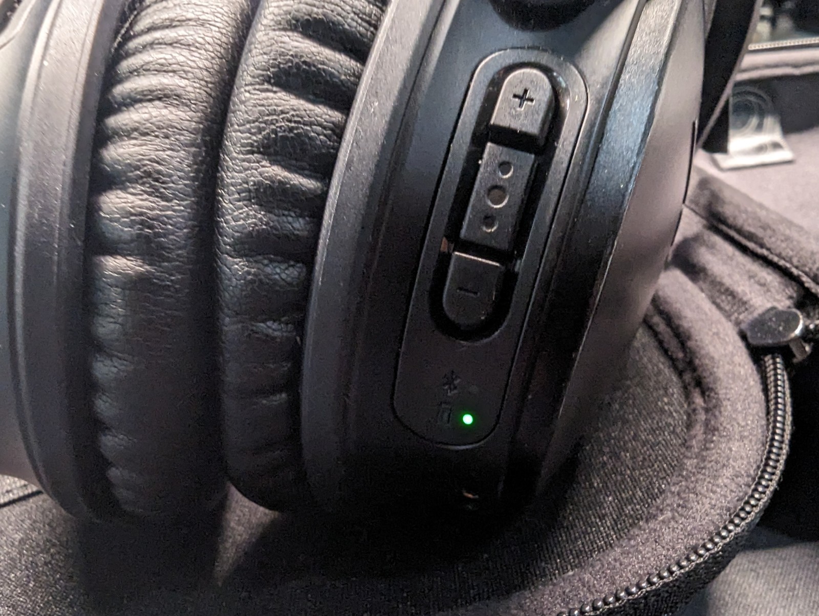 Bose QuietComfort 35 II Wireless Bluetooth Headphones, Noise-Cancelling