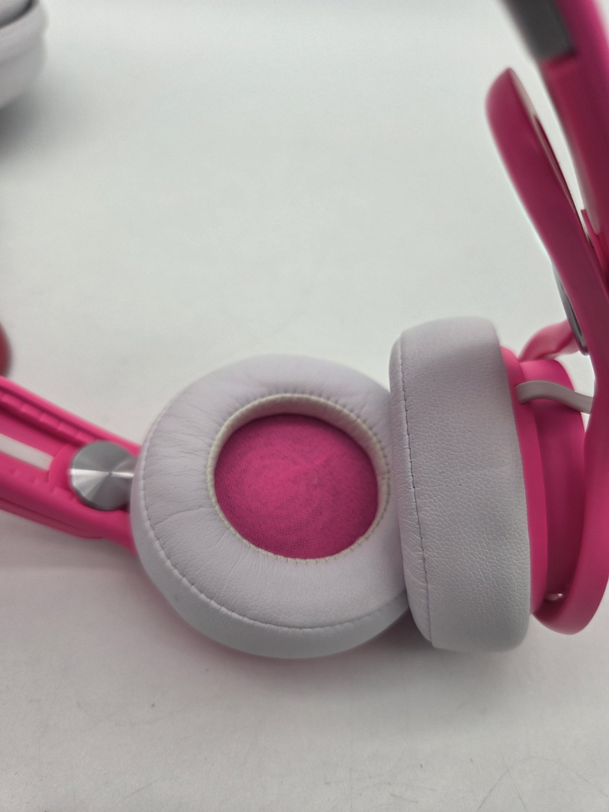 Beats by Dr. Dre MIXR Over the Head DJ Headphones – Pink Rare (Tested)