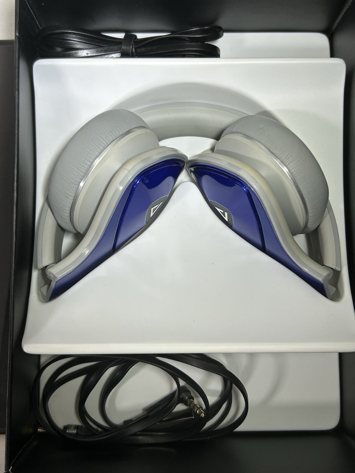 Monster DNA On-Ear Headphones Cobalt Blue Light Gray w/ Box Cables Bag