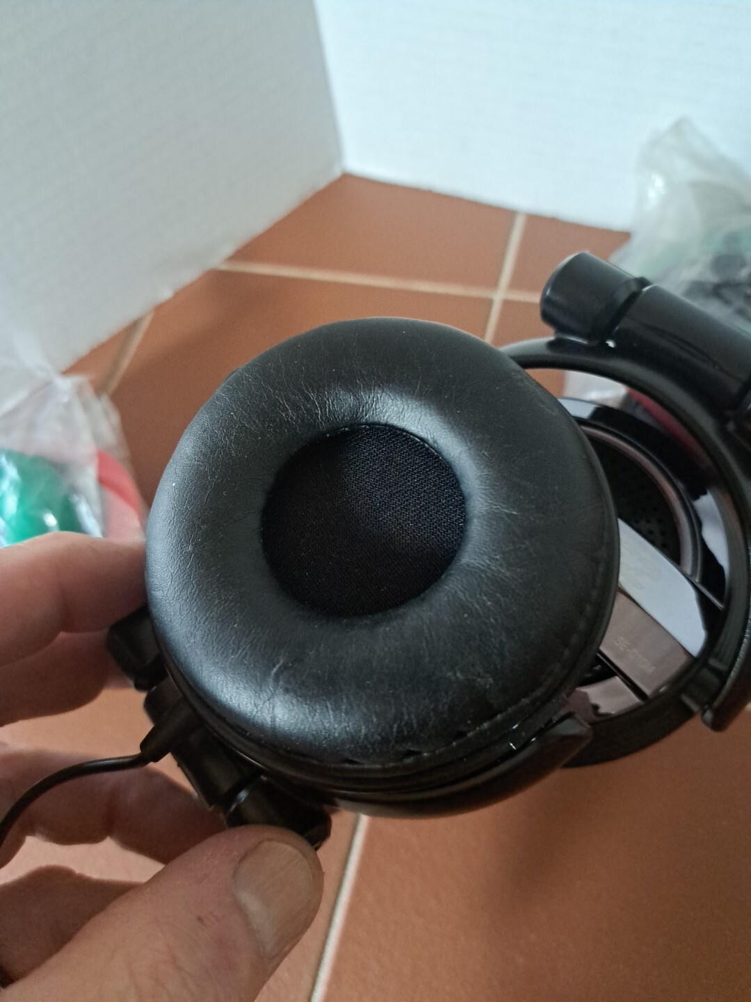 Pioneer STEEZ Headphones SE-D10M Over the Ear Working. Has Cosmetic Damage