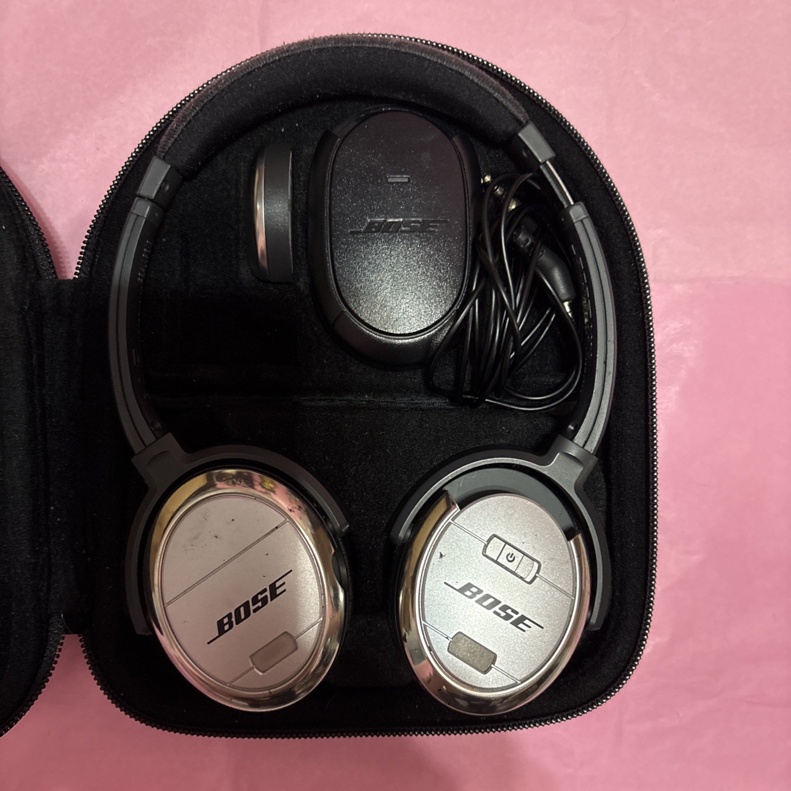 Bose QuietComfort 3 QC3 Noise-Cancelling Headphones, Black and Silver