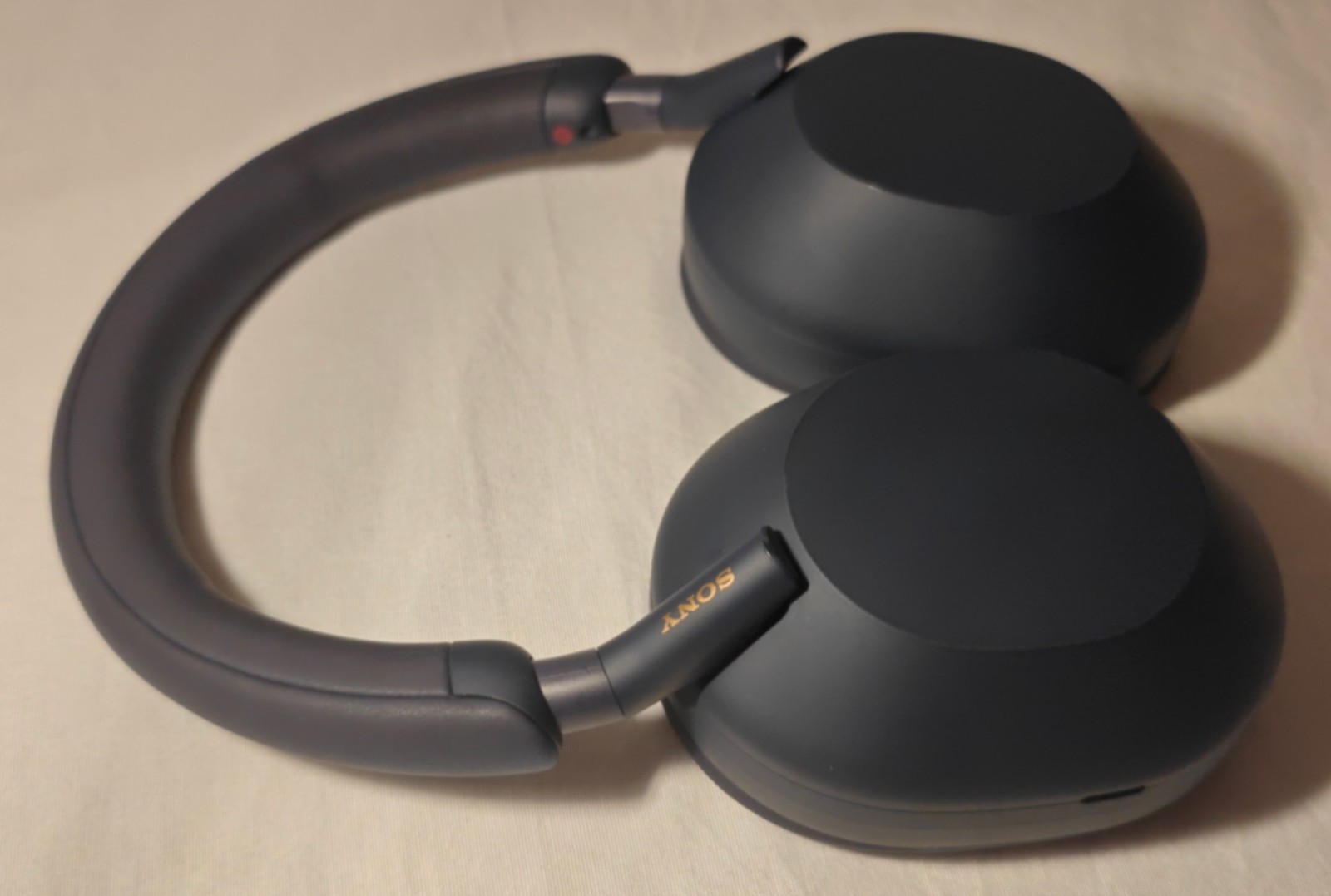 Very Nice Navy Blue Sony WH1000XM5 Noise Cancelling Over Ear Headphones W/ CASE!
