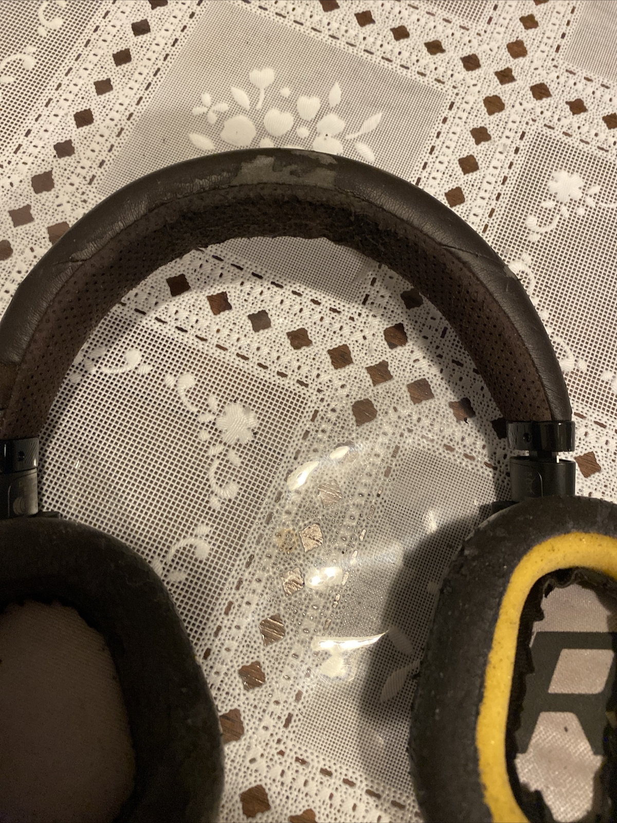 Plantronics Backbeat Pro 2 PLT Wireless Noise Canceling Headphones – Black/Brown