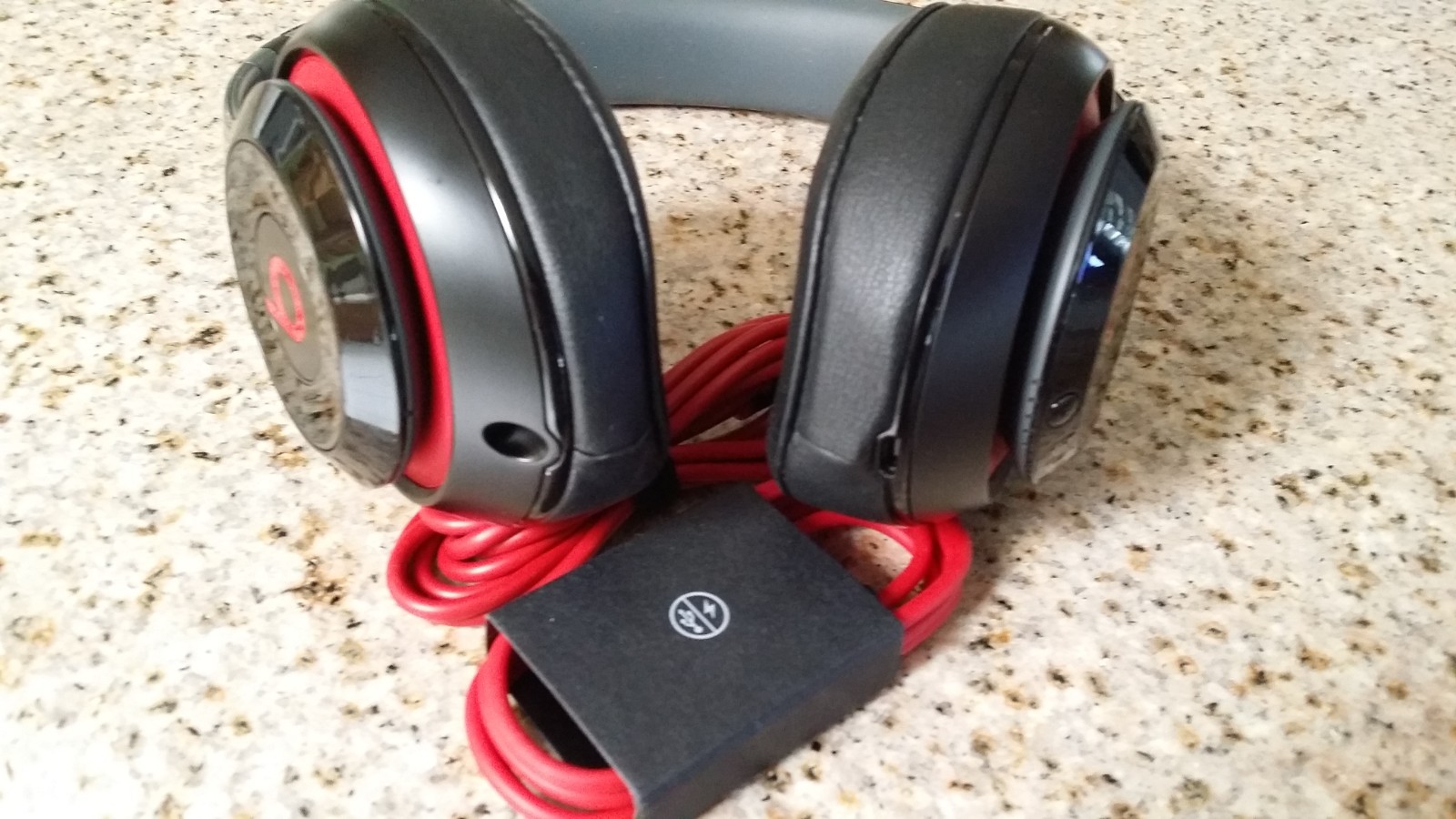 Beats by Dr. Dre Studio 2.0 Wired Over-Ear headphones Black
