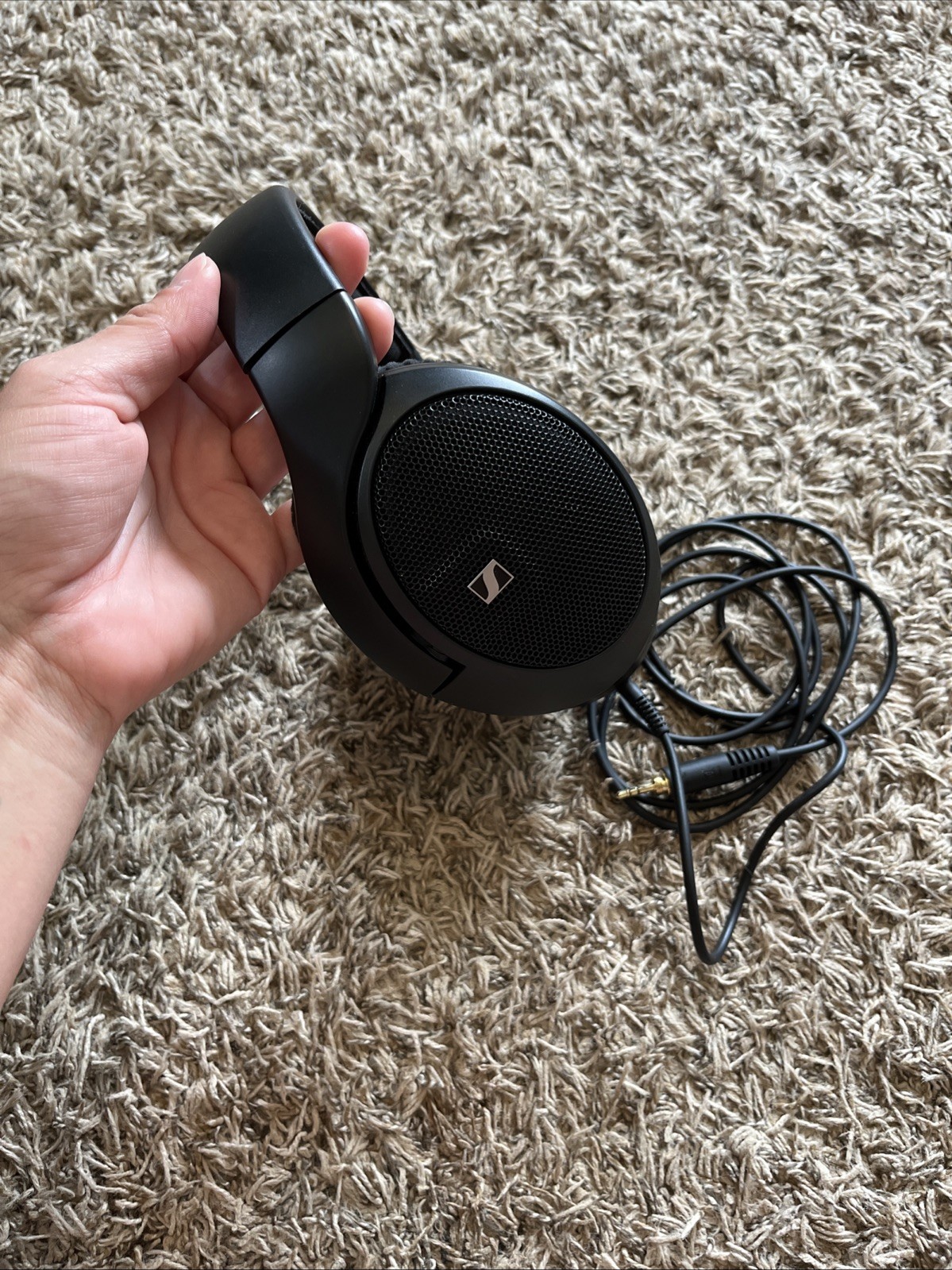 Sennheiser HD 560S Black Over-the-Ear Audiophile Headphones