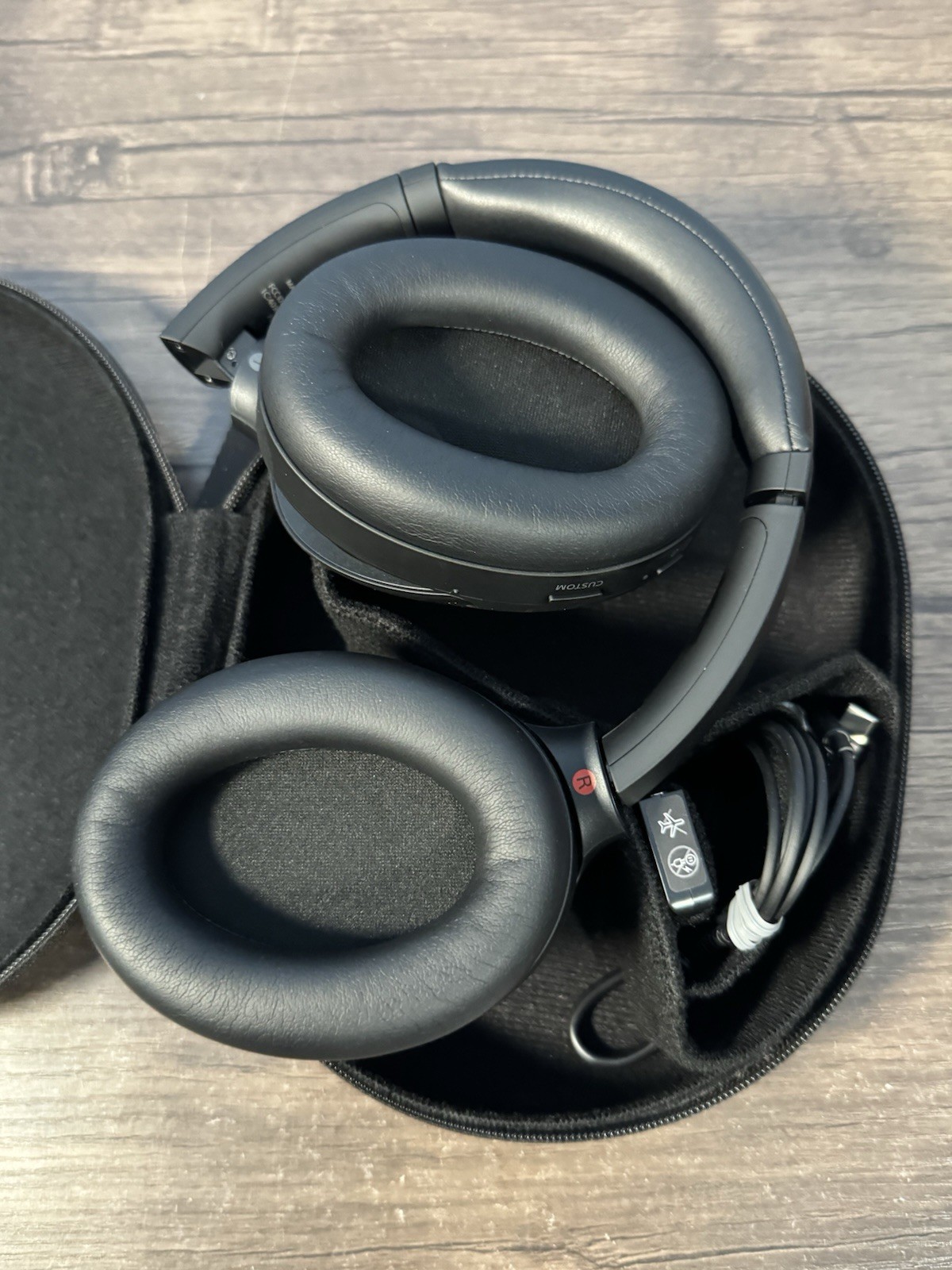 Sony WH1000XM4 Wireless Noise Canceling Overhead Headphones Black NEW OPEN BOX