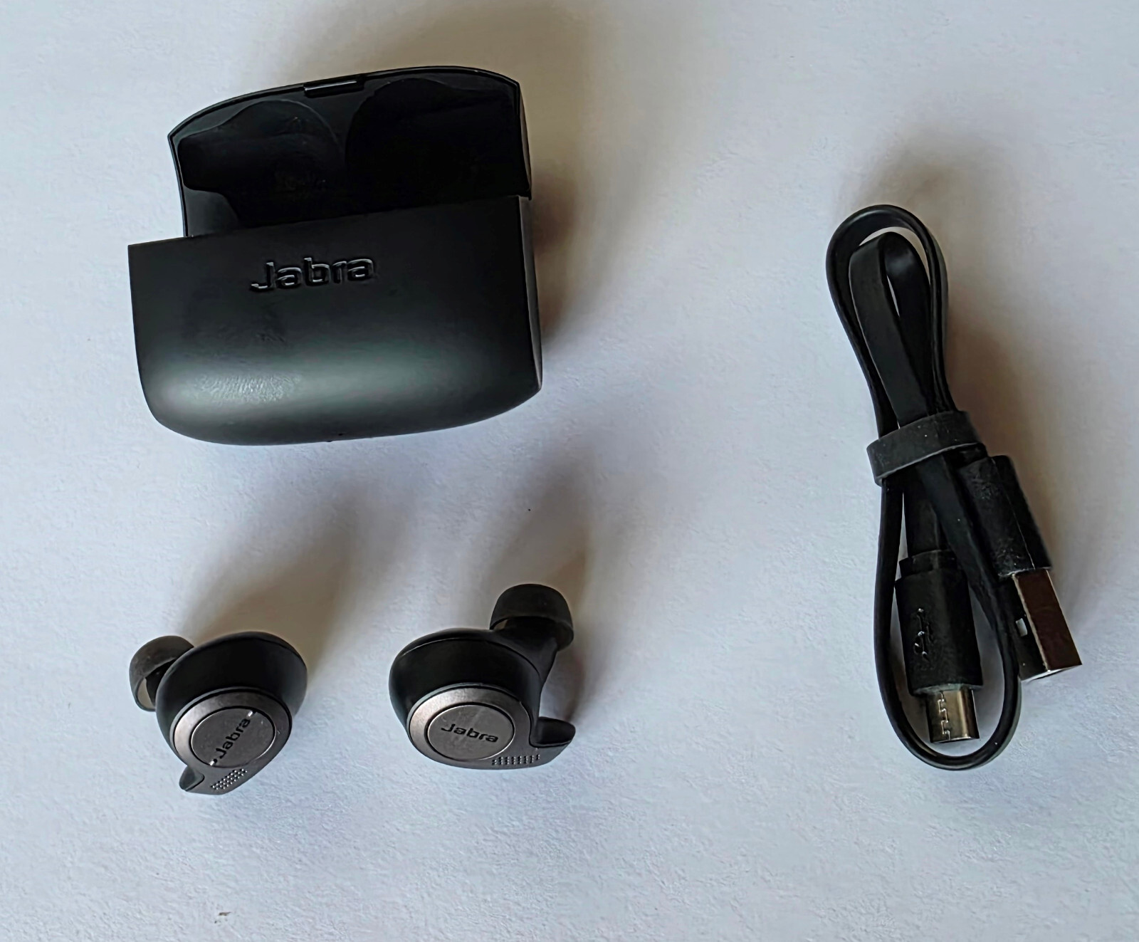 Unused Titanium Black Jabra Elite 65t True Wireless Earbuds wt Cable in Retail P